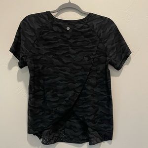 Lululemon - Quick Pace Short Sleeve